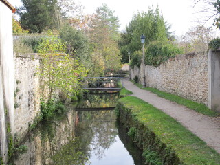 path along canal