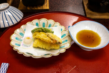 鳥羽の温泉旅館の夕食禅