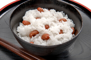 紅大豆を炊いて作った豆ごはん