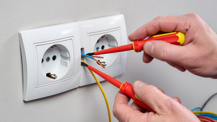 electrical power supply