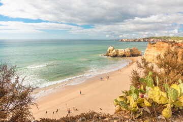 Plage en Algarve dans le sud du Portugal.