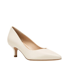 Obraz premium Elegant Ivory Leather Kitten Heel Pump Shoe With Pointed Toe And Stiletto Heel footwear women isolated on a transparent background