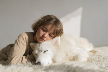 minimalistic gift packaging using kraft paper creates striking and elegant presentation