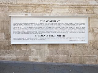 Historical information plaque describing the Monument to the Great Fire of London