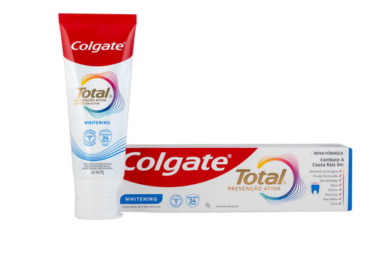 S&atilde;o Paulo, Brazil - November 13, 2025 - Colgate Total Whitening toothpaste in tube and box, 90g