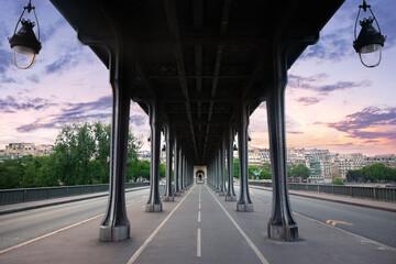 The Bir Hakeim Bridge