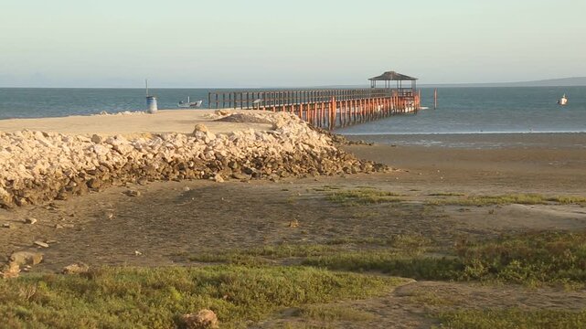 MUELLE DE LAGUNA OJO DE LIEBRE EN GUERRERO NEGRO BAJA CALIFORNIA SUR MEXICO