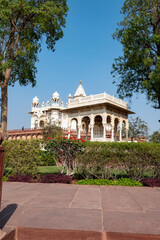 Obraz premium India. State of Rajasthan. Jodhpur. The Jaswant Thada Cenotaph, built in 1899 and dedicated to Maharaja Jaswant Singh II, also known as the Taj Mahal of Mewar