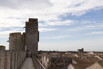 Aiguemortes et les salins