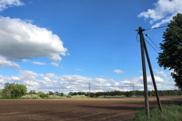 Feld, Ackerland, Strommast, Telefonmast