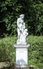 Fototapeta premium Classical Statue in a Garden