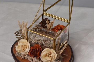 wedding rings bouquet