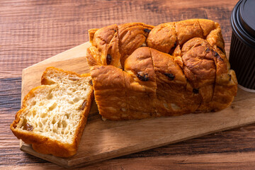 デニッシュレーズン食パン