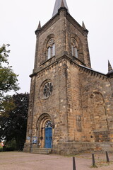 Obraz premium Historische Kirche im Zentrum von Bad Nenndorf 