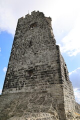 Blick auf Burg Drachenfels auf dem Berg Drachenfels im Siebengebirge bei K&ouml;nigswinter	