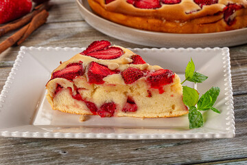 Strawberry pie tart served mint