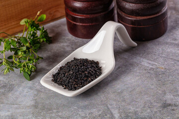 Black raw dry sesame seeds