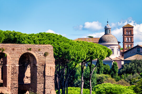 Palatine Ruins and Basilica of Santi Giovanni e Paolo al Celio