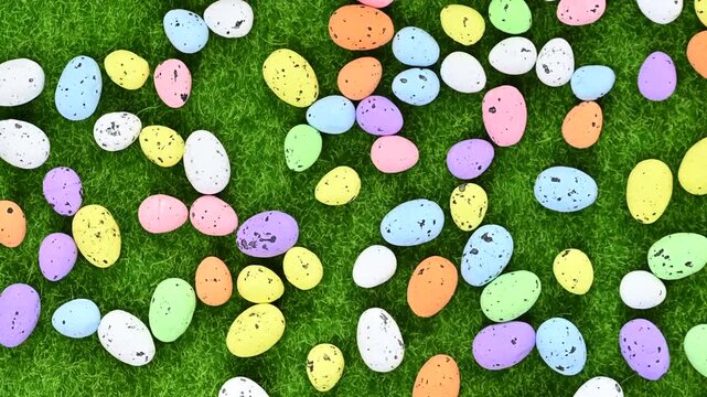 Video of Easter decorations with Easter eggs