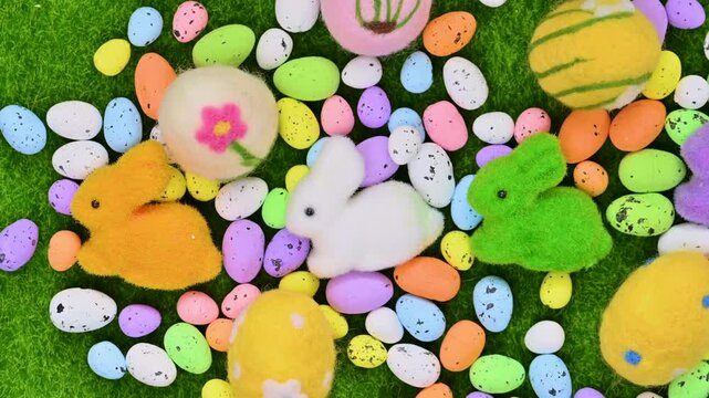 Video of Easter decorations with Easter eggs