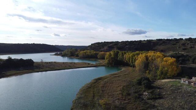 A&eacute;rea sobre meandros en oto&ntilde;o, Lagunas de Ruidera