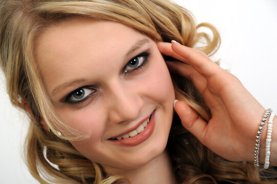 sch&ouml;nheit, haar, jung, model, blonde, locken, haare, teenager, makeup, styling, make-up, emotional, z&auml;hne, portrait, laut, schrei, schreined, br&uuml;llen, frau, blond, leitbild, gesicht, gestalten, glamou