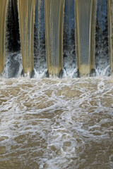 Fototapeta premium Staustufe bei Hochwasser