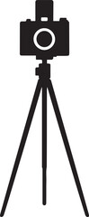 Obraz premium Isolated silhouette of a vintage camera on a tripod, minimalist design