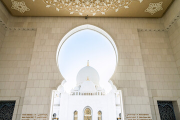 The majestic Sheikh Zayed Grand Mosque in Abu Dhabi, United Arab Emirates