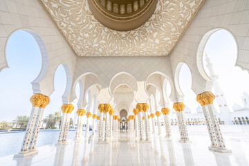 The majestic Sheikh Zayed Grand Mosque in Abu Dhabi, United Arab Emirates