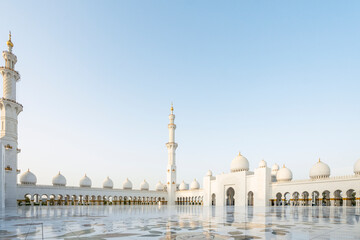 The majestic Sheikh Zayed Grand Mosque in Abu Dhabi, United Arab Emirates