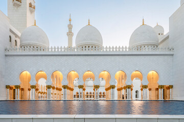 The majestic Sheikh Zayed Grand Mosque in Abu Dhabi, United Arab Emirates