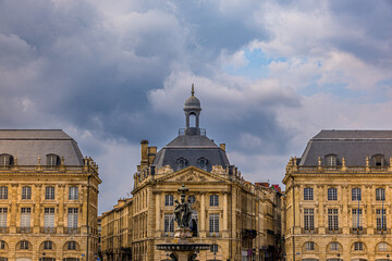 Fototapeta premium La place de la bourse à Bordeaux en France