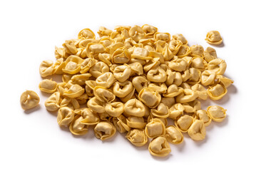 Cappelletti freschi, tipica pasta all'uovo ripiena di carne, cibo italiano 