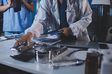 Doctors are meeting at the hospital to discuss treatment options and share experiences with colleagues.
