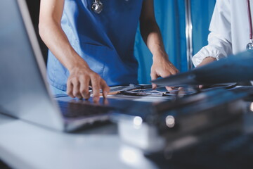 Doctors are meeting at the hospital to discuss treatment options and share experiences with colleagues.