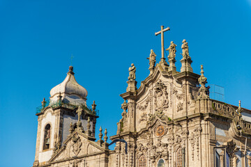 Obraz premium Oporto, detalles de la ciudad en Navidad 2025, Porto city details at Christmas 2025, Porto Stadtansichten Weihnachten 2025, ポルト市クリスマスの詳細 2025, Détails de la ville de Porto à Noël 2025, Porto, detalhes