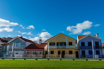 Obraz premium Casas de colores de Aveiro Portugal turismo, Colorful houses of Aveiro Portugal tourism