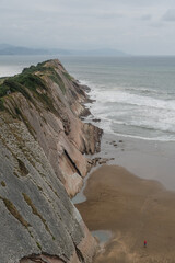 K&uuml;stenlandschaft in Nordspanien, Baskenland mit Steilw&auml;nden, Meer, Natur, sehr beeindruckend