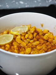 Seasoned Corn Bowl with Lemon Slices