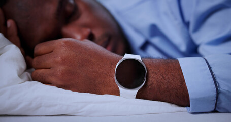 Sleep Tracker Smartwatch App: Monitoring Men's Heart Health