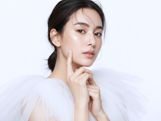 アジア系 若い女性のうるおい肌・スキンケアイメージ