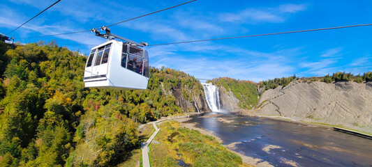 Naklejka premium Chute Montmorency au Québec, Canada 