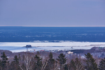 北海道　天都山からのオホーツク海の流氷  © osap1111