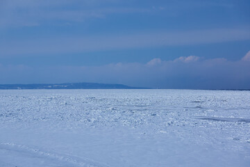 北海道　フレトイ展望台からの流氷と能取岬  © osap1111
