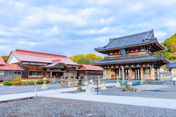 Obraz premium 秋の霊場恐山 恐山菩提寺 青森県むつ市 Autumn at the sacred Mount Osore. Bodaiji Temple. Aomori Pref, Mutsu City.