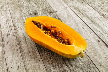 Ripe sweet papaya fruit slice