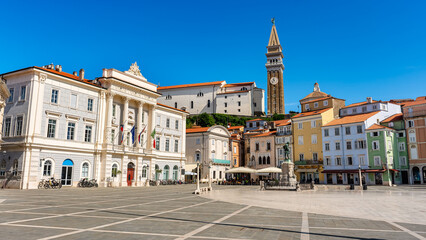 Obraz premium Historic buildings of the city of Piran on Tartini Square, on the Adriatic Sea coast, Slovenia.