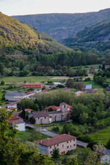 Obraz premium village among mountains