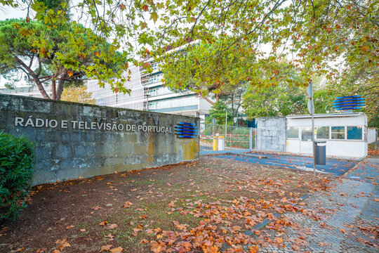 Main facade of the RTP facilities in Lisbon.